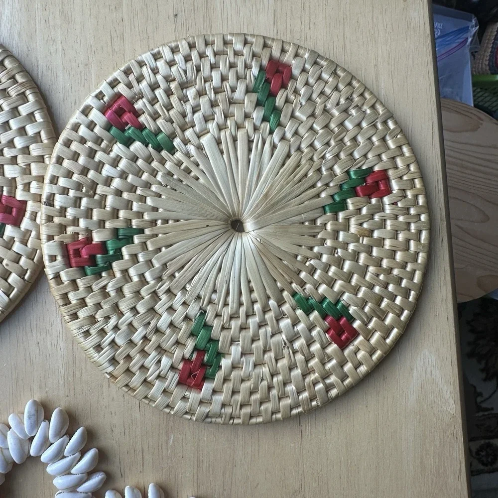 VTG Shell Trivets 6-8